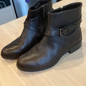 Cole Haan Waterproof ankle boots. Size 9.5, gently used